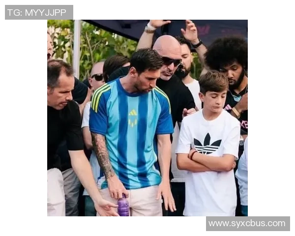 与足球明星同框合影的明星是谁 了解背后的故事和趣闻 与足球明星同框合影的明星是谁 了解背后的故事和趣闻